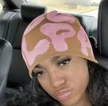 Load image into Gallery viewer, Fashion letter knit hat AE4137