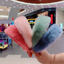Load image into Gallery viewer, Hot selling fur headband
