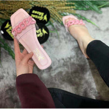 Load image into Gallery viewer, New solid color  flat chain slippers HPSD040