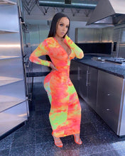 Load image into Gallery viewer, Gradient color pleated long-sleeved dress AY1450