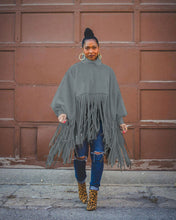 Load image into Gallery viewer, Solid color long-sleeved fringed top(AY1473)